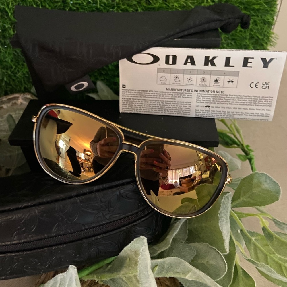 NEW Oakley Exclusive Split Time Aviator Sunglasses. Unisex Tortoise Shell & Gold